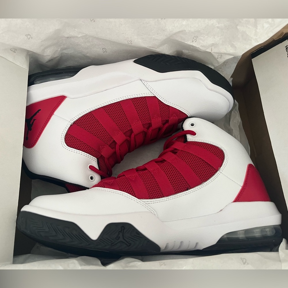 SOLD - Jordan Max Aura - Picture 2 of 3